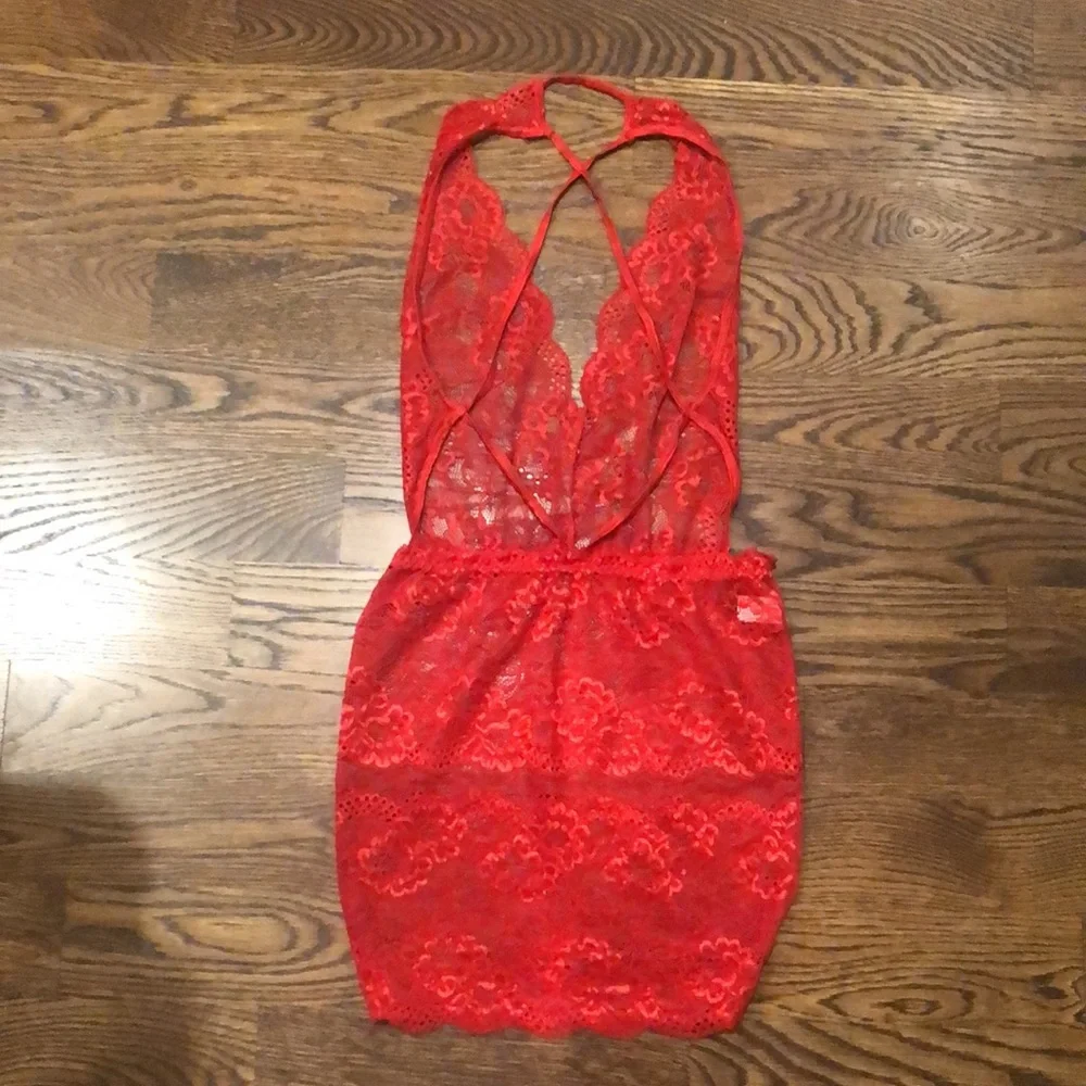 The Escante Collection Red Lace Nightdress Size XS-S - Picture 9 of 9
